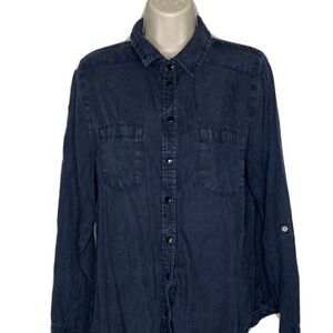 4/$35 Reitmans Shirt M Dome Snap Closure Black